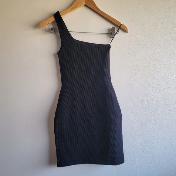Artizia Babaton,‎ Sculpt Knit Ribbed One-Shoulder Dress, Size XS - Picture 3 of 6